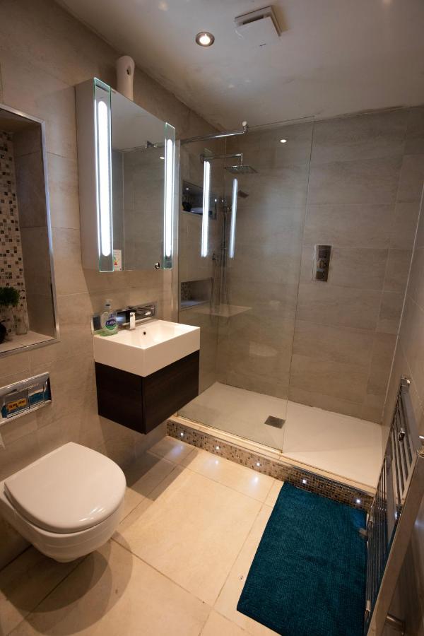 London Luxury Holiday Home B Exterior photo
